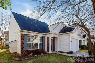 3412 Laurenhurst Ln, Charlotte, NC 28270 - Photo 2