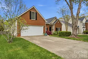 4027 Lannier Falls Ln, Charlotte, NC 28270 - Photo 2