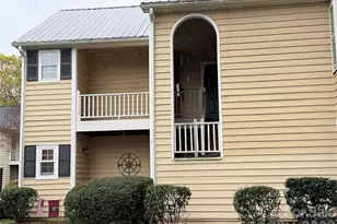 3200 Selwyn Farms Ln, Charlotte, NC 28209 - Photo 2