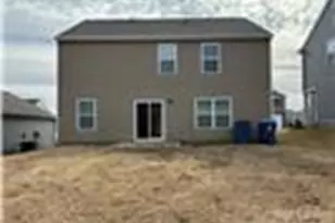 1071 Foxberry Ln, Maiden, NC 28650 - Photo 2