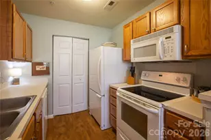 6402 Kee Ln, Harrisburg, NC 28075 - Photo 8