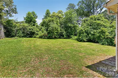 1632 Madison Avenue, Charlotte, NC 28216 - Photo 12