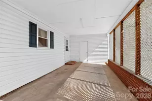 107 Gaddis Dr, Mount Holly, NC 28120 - Photo 8