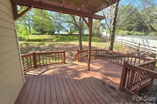 9011 Coleshire Ct, Charlotte, NC 28269 - Photo 26