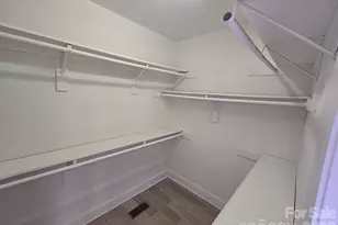 9011 Coleshire Ct, Charlotte, NC 28269 - Photo 16