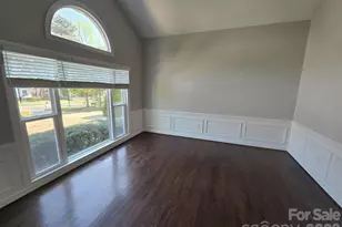 9011 Coleshire Ct, Charlotte, NC 28269 - Photo 4