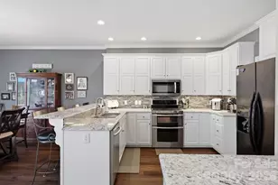 233 Lakeview Pl, Jefferson, NC 28640 - Photo 10