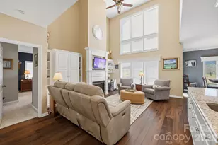 233 Lakeview Pl, Jefferson, NC 28640 - Photo 6