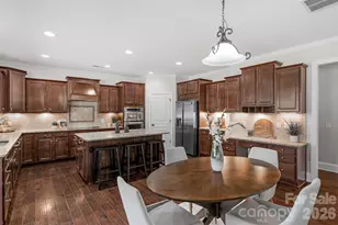 2709 Creek Manor Dr, Waxhaw, NC 28173 - Photo 12