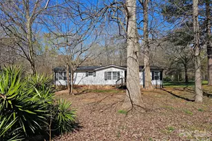 1288 Meadowland Dr, Lincolnton, NC 28092 - Photo 2