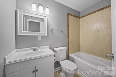 9300 Edgevale Drive, Charlotte, NC 28216 - Photo 8