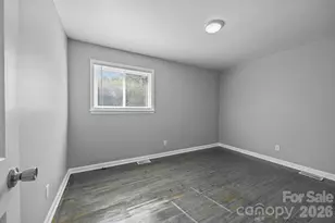 9300 Edgevale Dr, Charlotte, NC 28216 - Photo 12