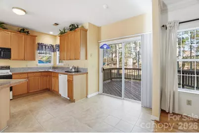 8721 Woodcock Lane, Charlotte, NC 28216 - Photo 12