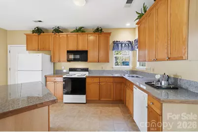 8721 Woodcock Lane, Charlotte, NC 28216 - Photo 10