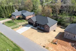 906 4th St NE, Conover, NC 28613 - Photo 42