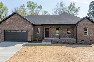 906 4th St NE, Conover, NC 28613 - Photo 1