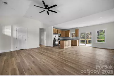 906 4th Street NE, Conover, NC 28613 - Photo 4