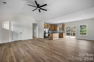 906 4th St NE, Conover, NC 28613 - Photo 4