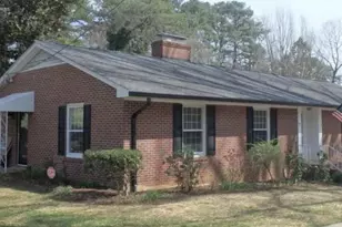 607 12th Ave NE, Hickory, NC 28601 - Photo 2