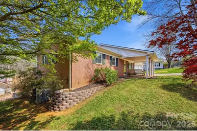 2174 Chester Avenue, Morganton, NC 28655 - Photo 6