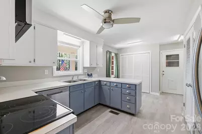 11715 Timber Ridge Road, Charlotte, NC 28213 - Photo 14