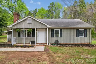 6127 Dovetail Ct, Charlotte, NC 28227 - Photo 2