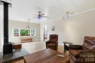 121 Wells St, Hendersonville, NC 28739 - Photo 20