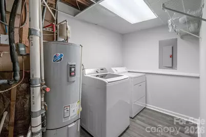 8826 Burnt Umber Drive, Charlotte, NC 28215 - Photo 32