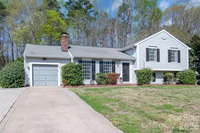 8826 Burnt Umber Drive, Charlotte, NC 28215 - Photo 2