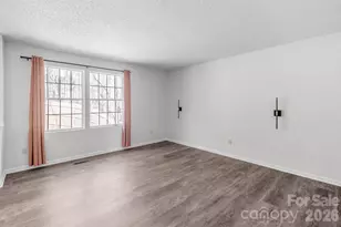 8826 Burnt Umber Dr, Charlotte, NC 28215 - Photo 14