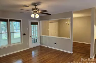 110 Ashleigh Ct, Fort Mill, SC 29715 - Photo 2