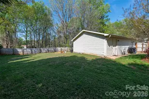 4932 Fox Den Ct, Charlotte, NC 28227 - Photo 40
