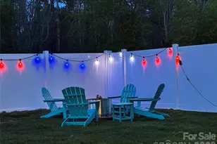 383 Fox Cove Rd, Hendersonville, NC 28792 - Photo 6