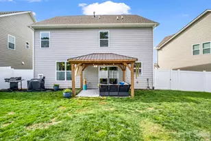 383 Fox Cove Rd, Hendersonville, NC 28792 - Photo 26