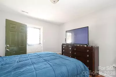 1401 W Mauney Avenue, Gastonia, NC 28052 - Photo 8