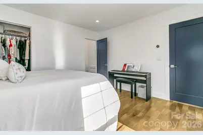 215 E Oakview Road, Asheville, NC 28806 - Photo 34