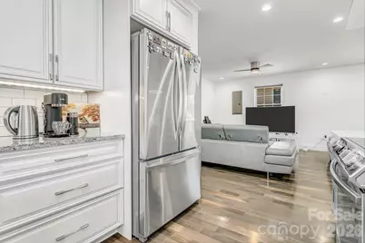 215 E Oakview Road, Asheville, NC 28806 - Photo 8