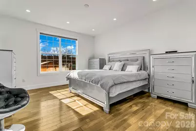 215 E Oakview Road, Asheville, NC 28806 - Photo 20