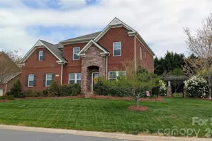 2604 McHanna Point, Tega Cay, SC 29708 - Photo 2