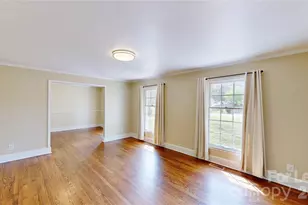 6821 View Way Dr, Charlotte, NC 28215 - Photo 4