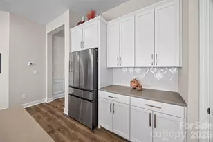 16016 Tulloch Rd, Charlotte, NC 28278 - Photo 10