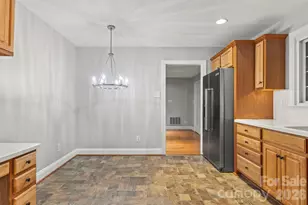 6116 Old Providence Rd, Charlotte, NC 28226 - Photo 16