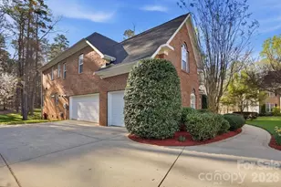 1038 Patricians Ln, Wesley Chapel, NC 28110 - Photo 6