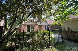 108 Glenbrook Dr, Hendersonville, NC 28739 - Photo 2