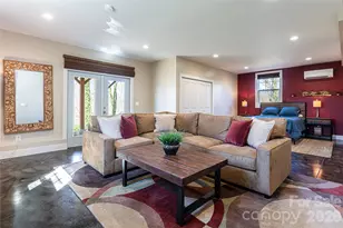 178 Courtland Pl, Asheville, NC 28801 - Photo 32