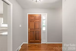 1612 Redcoat Dr, Charlotte, NC 28211 - Photo 6