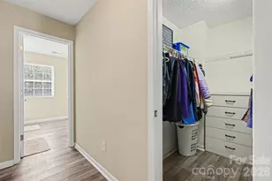 1038 Chalk Hill Ln, Charlotte, NC 28214 - Photo 18