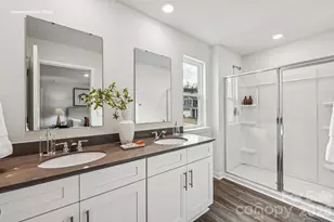 2122 10th St SE, Hickory, NC 28602 - Photo 16