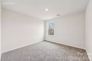 2122 10th St SE, Hickory, NC 28602 - Photo 18