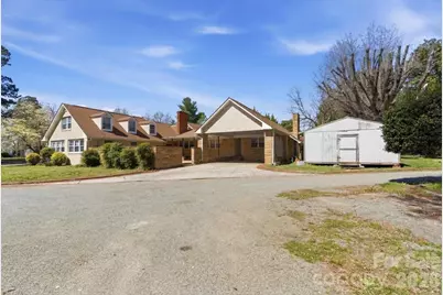 309 Springwood Avenue, Gibsonville, NC 27249 - Photo 2